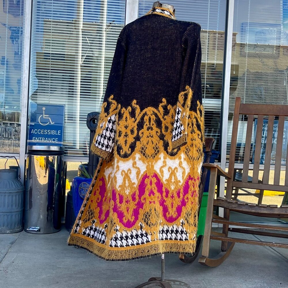 NWT Small Max Sport LA Boho B&W/Gold/Pink Long Sweater Duster with front pockets